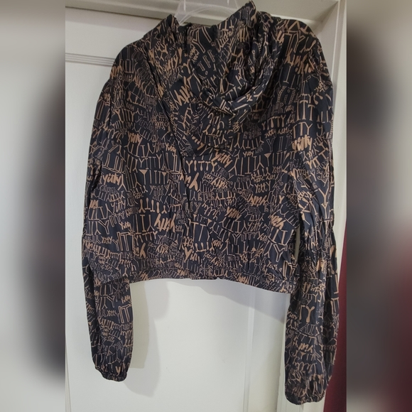 Yitty Mesh Me Cropped - Picture 6 of 6